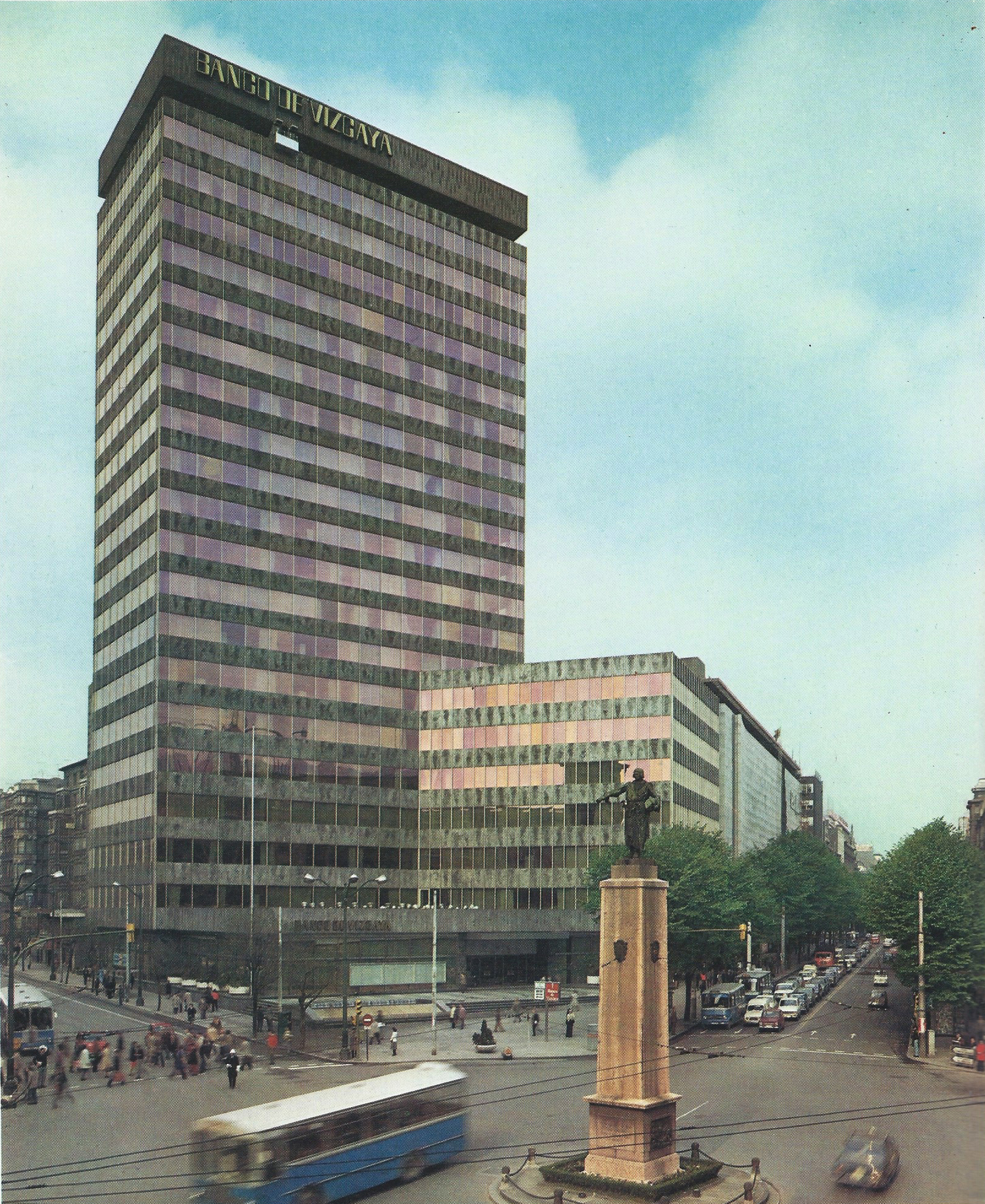 2016-04-13_11_13_04_rascacielos-del-banco-de-vizcaya-en-1969